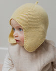 Earflap hat Irma light yellow