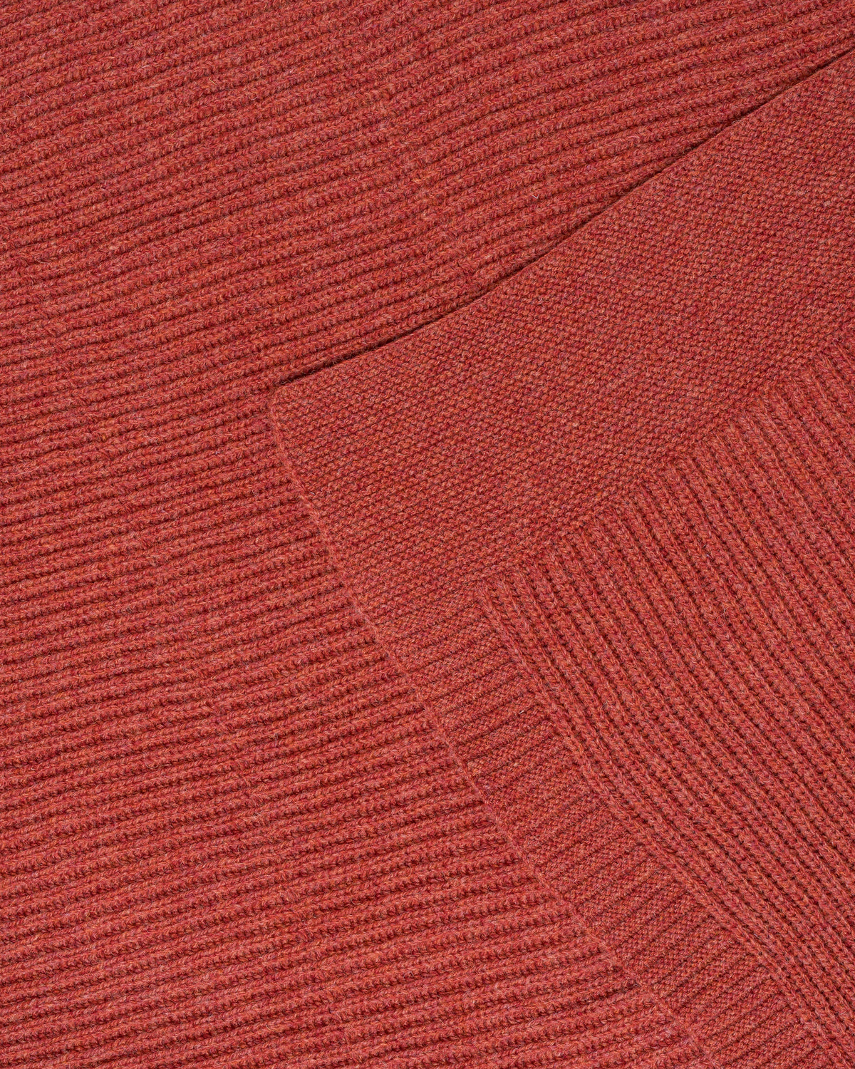 blanket Gaston wild berry