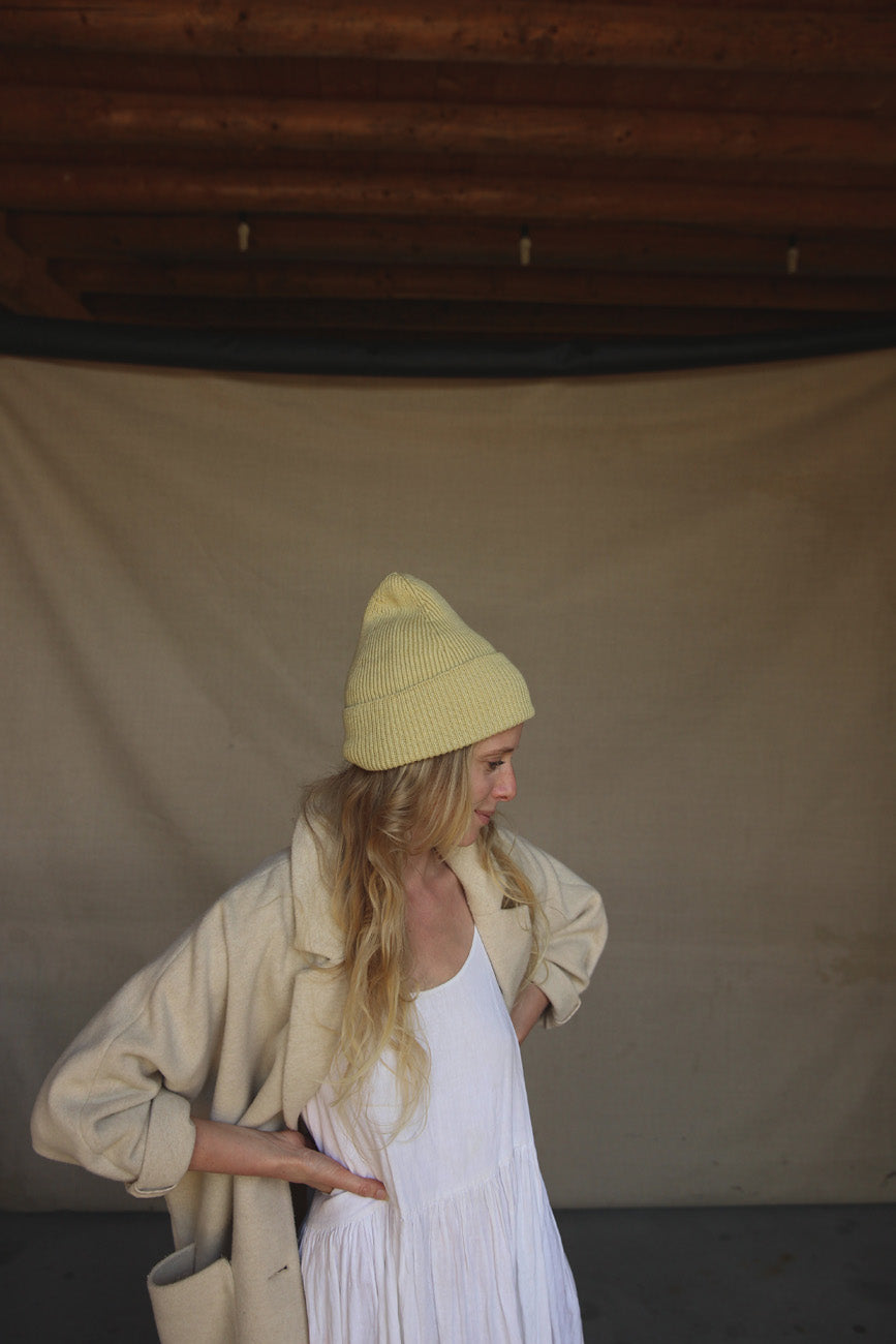 Adult beanie light yellow