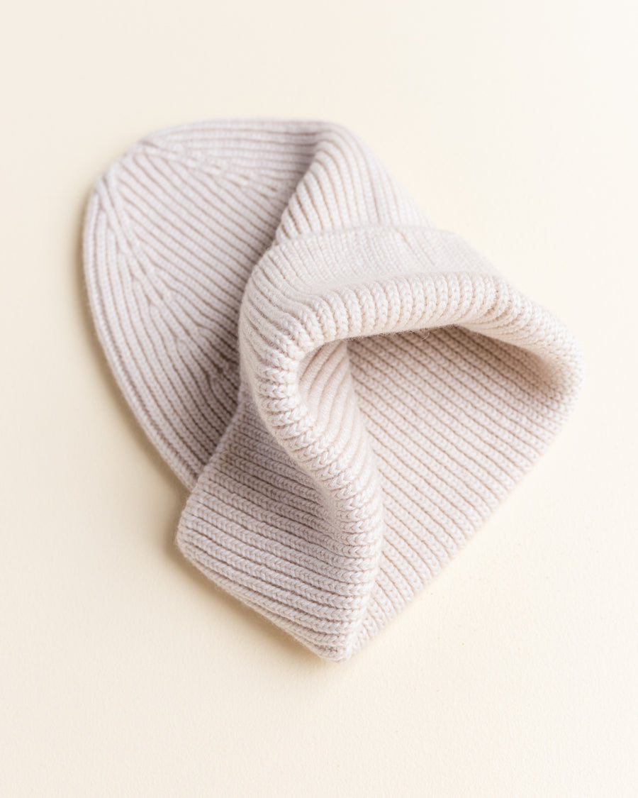 beanie fonzie off-white